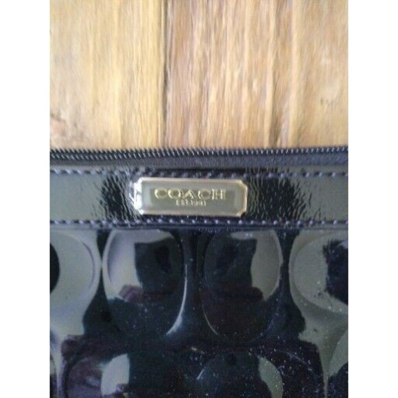 Coach Bubble Logo Y2K 90s Patent Leather Soho Vegan Traditional Wristlet Boho - Picture 2 of 5